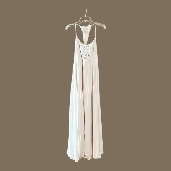 Lulus Dresses & Skirts - Lulu’s Lace Maxi Dress